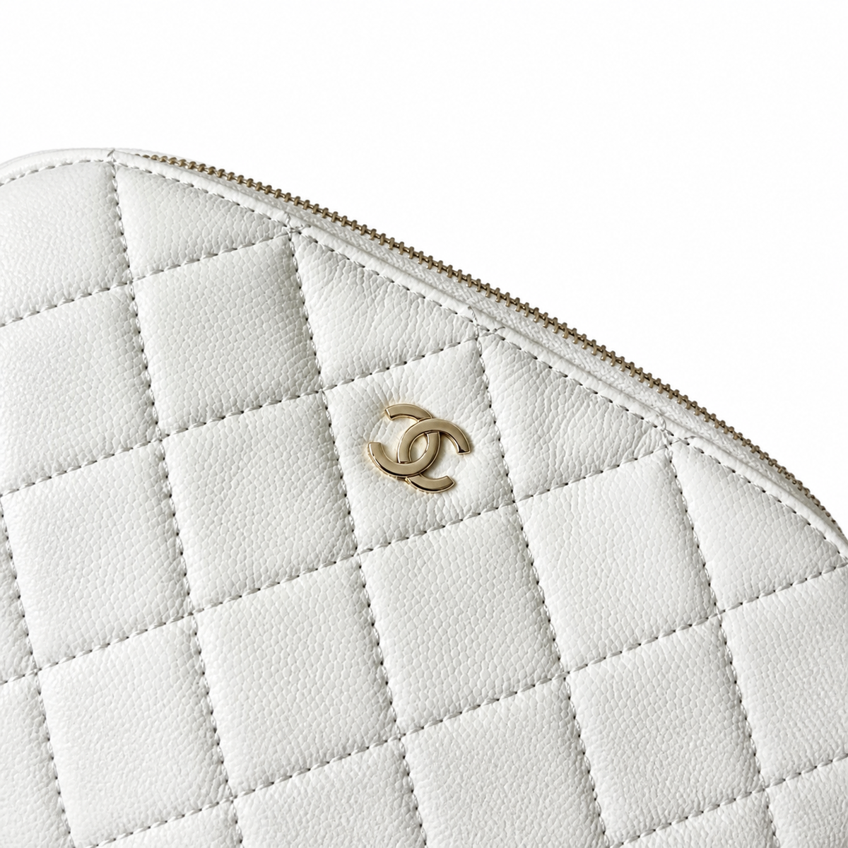 Chanel CC Quilted Mini Box Flap Bag | Gold Hardware & Chain — 19cm